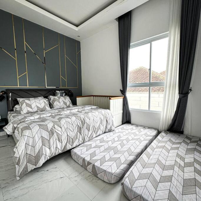 Villa 55 With Pool, Karaoke And Rooftop Bogor Exterior photo